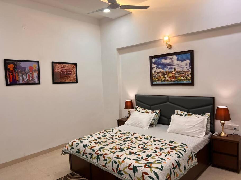 5Bhk Home Away From Home At Ranjit Avenue アムリトサル エクステリア 写真