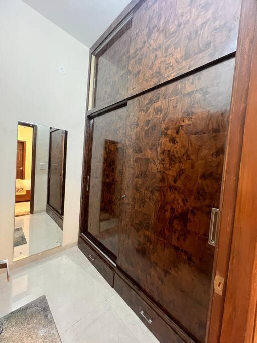 5Bhk Home Away From Home At Ranjit Avenue アムリトサル エクステリア 写真