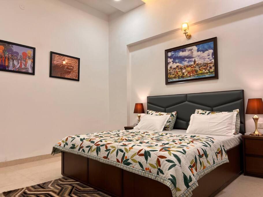 5Bhk Home Away From Home At Ranjit Avenue アムリトサル エクステリア 写真