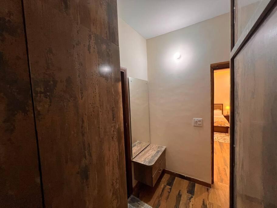 5Bhk Home Away From Home At Ranjit Avenue アムリトサル エクステリア 写真