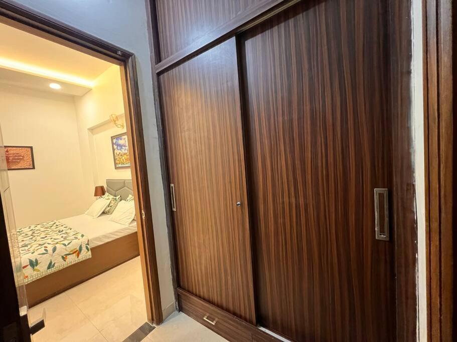 5Bhk Home Away From Home At Ranjit Avenue アムリトサル エクステリア 写真
