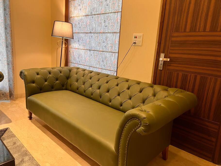 5Bhk Home Away From Home At Ranjit Avenue アムリトサル エクステリア 写真