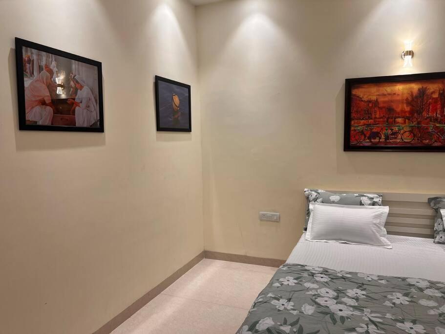5Bhk Home Away From Home At Ranjit Avenue アムリトサル エクステリア 写真